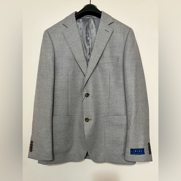 NWT Gray Heathered Wool Blazer with Notched Lapel